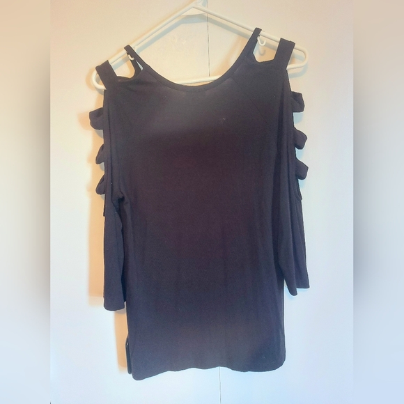 Storm Los Angeles peek a boo shoulder ladder cut out sleeve top women's small - Picture 2 of 5